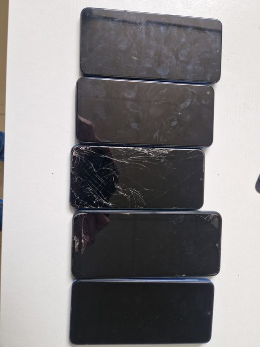 Телефони під ремонт 2000  гр