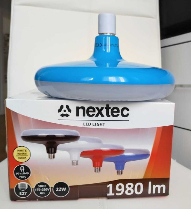 Lampa LED model UFO z korpusem plastikowym w kolorze niebieskim