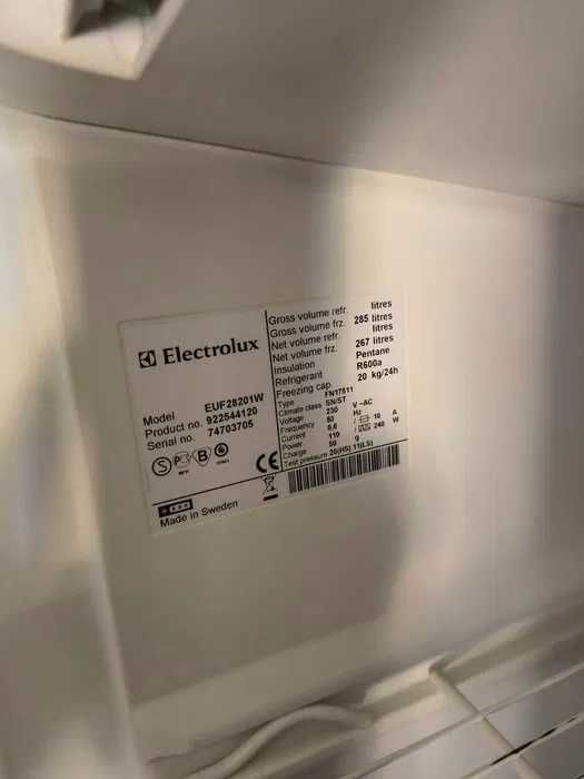 Морозильна камера Electrolux