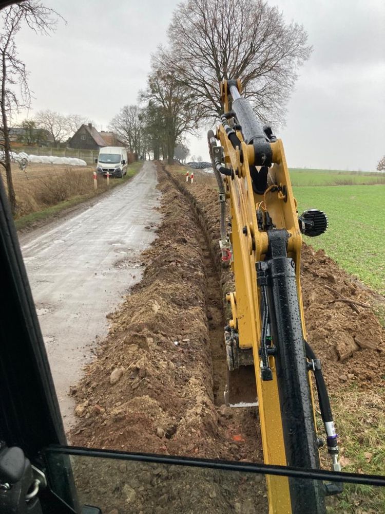 Usługi Minikoparką wywrotka 3,5t  prace ziemne młot wyburzenia