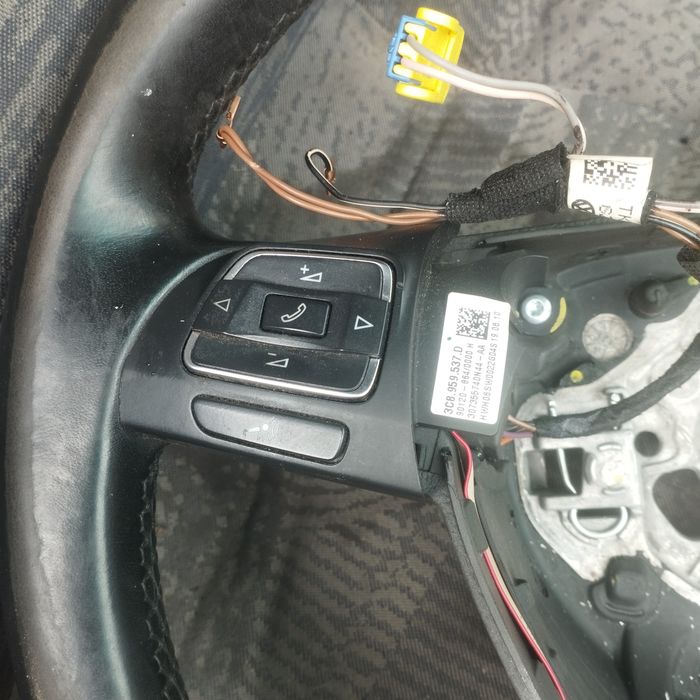 Volkswagen passat B7 golf kierownica multimedialna