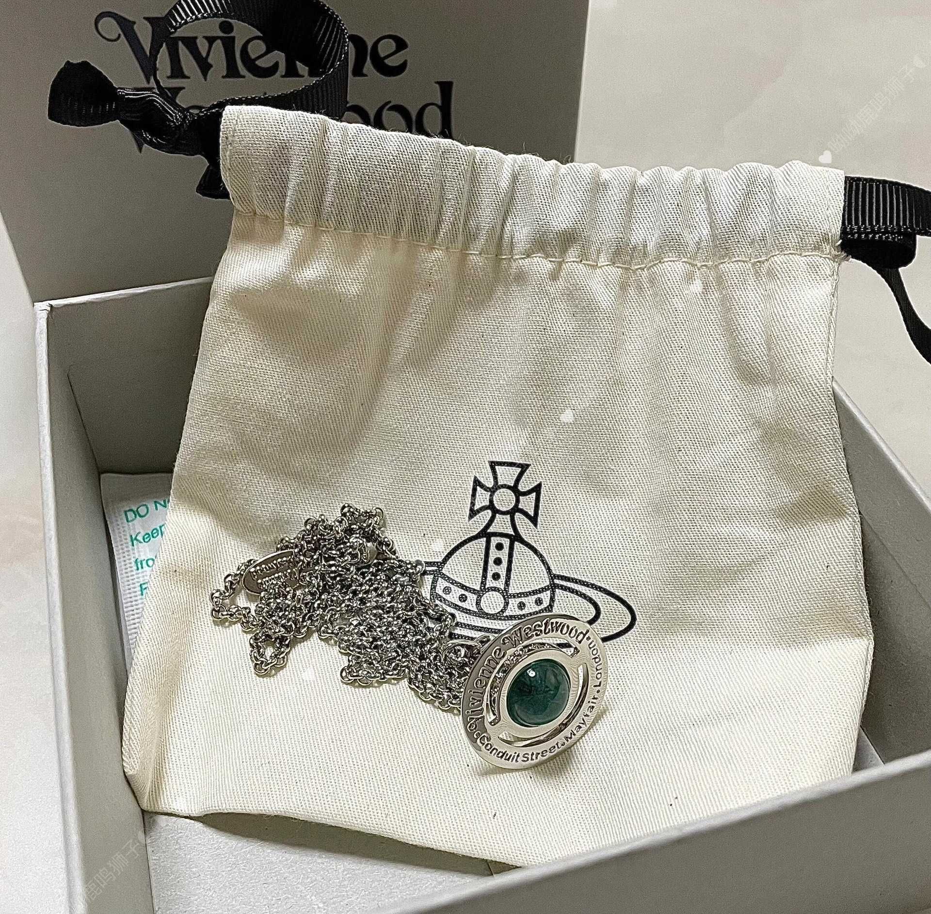 Vivienne Westwood NEW TINY ORB PENDANT--Naszyjnik