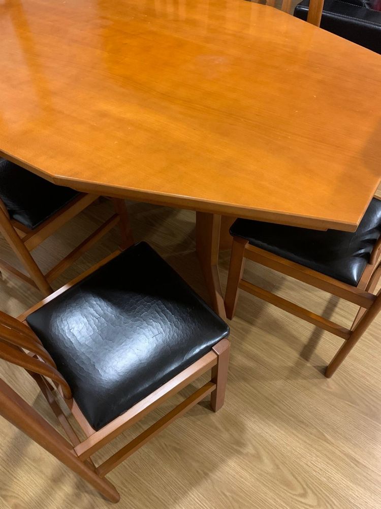 Mesa jantar com 6 cadeiras