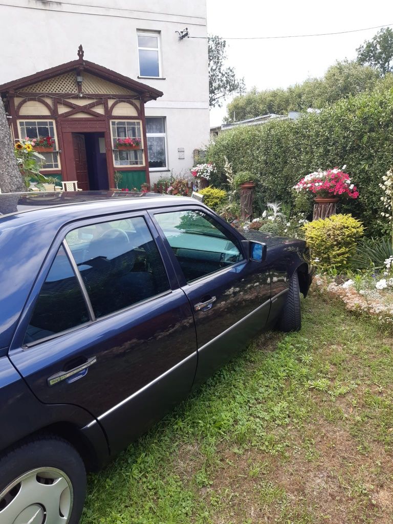 Sprzedam Mercedes 124 E