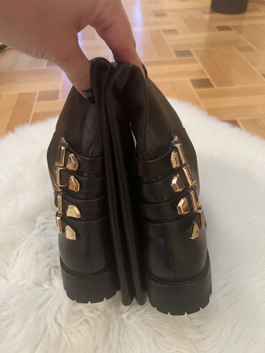 Чоботи повністю з натуральноі шкіри