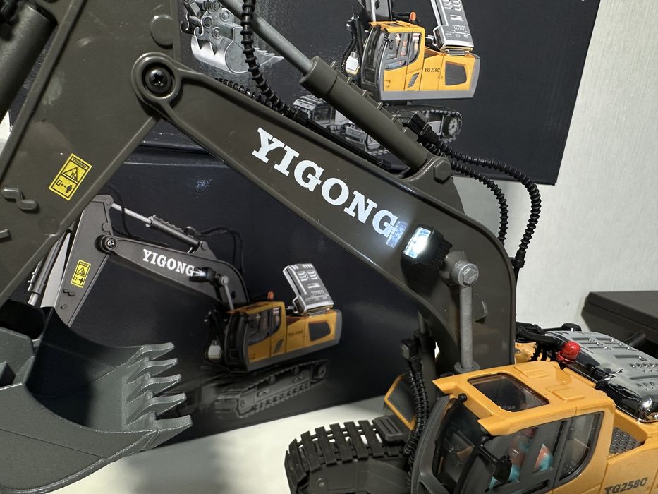 Дитяча іграшка екскаватор на радіоуправлінні (экскаватор на пульте)