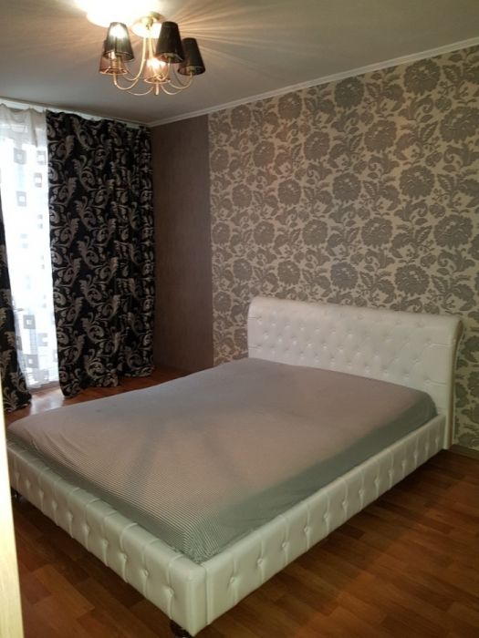 Посуточно 2к квартира Студенческая Героев Труда Салтовка Караван 6чел