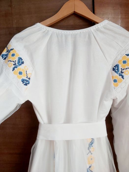 Сукня вишиванка довга з довгим рукавом р. с