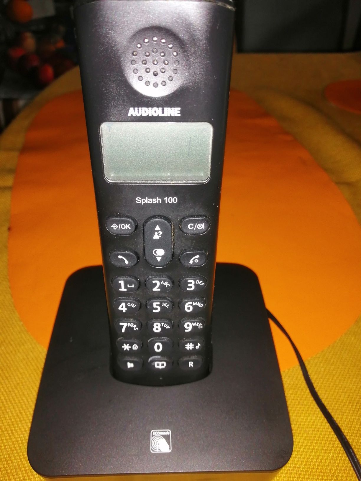 Telefon bezprzewodowy Audioline Splash100