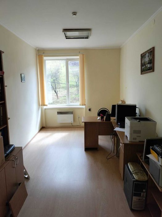 Продається багатофункціональний комплекс будівель у смт. Воловець