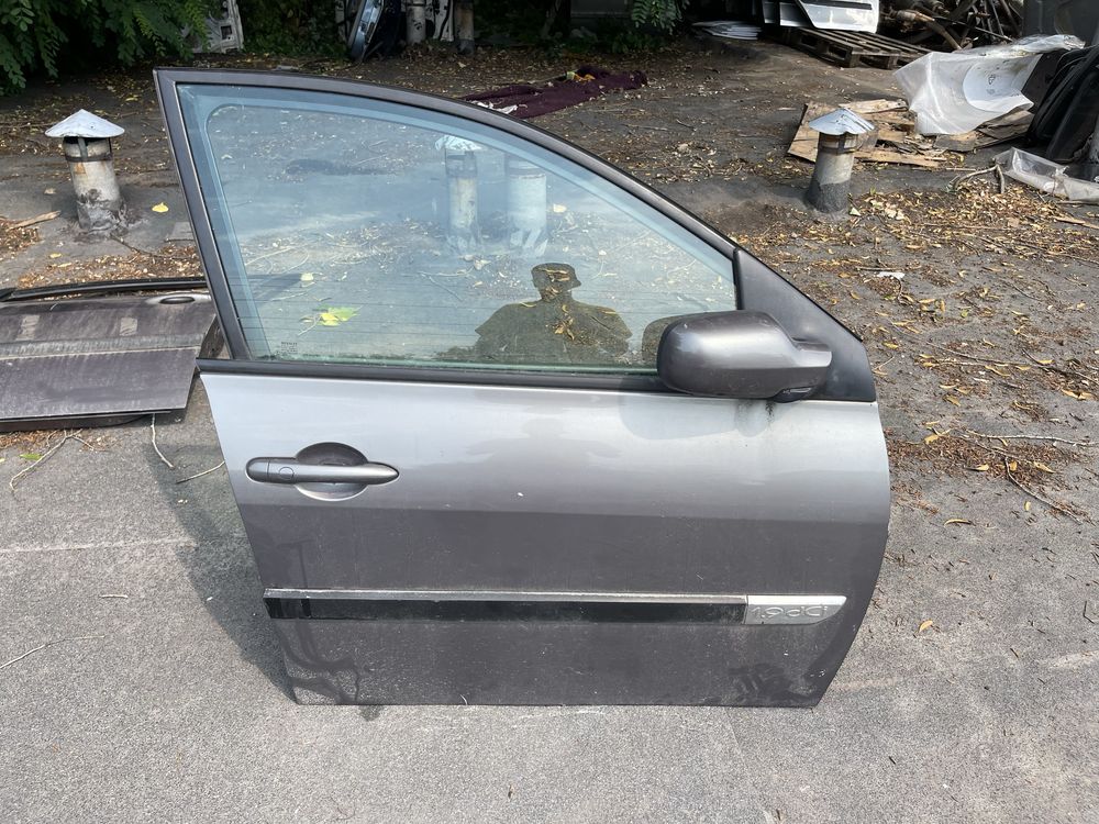 Двері Renault megane 2 хетчбек