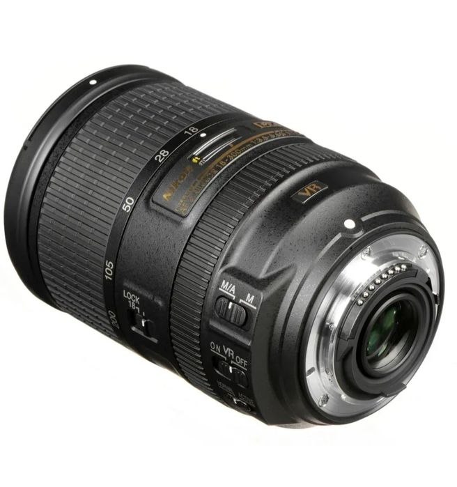 Объектив Nikon AF-S 18-300mm f/3.5-5.6G ED VR