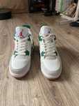 Jordan 4 Pine green