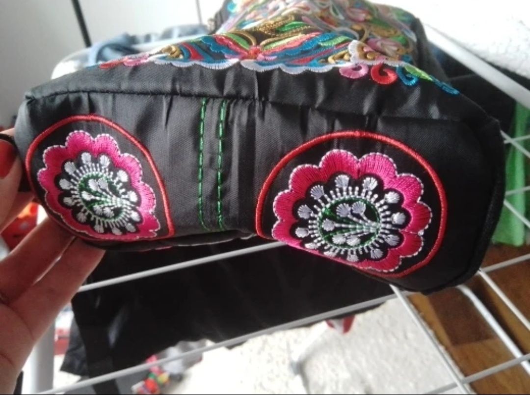 Женская нейлоновая сумка через плечо с цветочной вышивкой