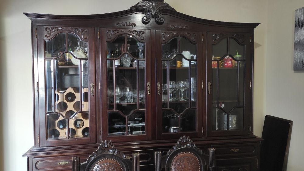 Sala de jantar em madeira