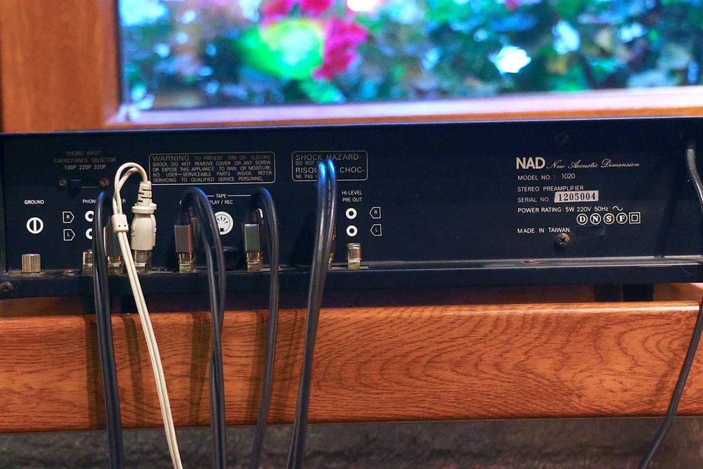 Preamp Przedwzmacniacz NAD 1020 przyjemny dźwiękowo