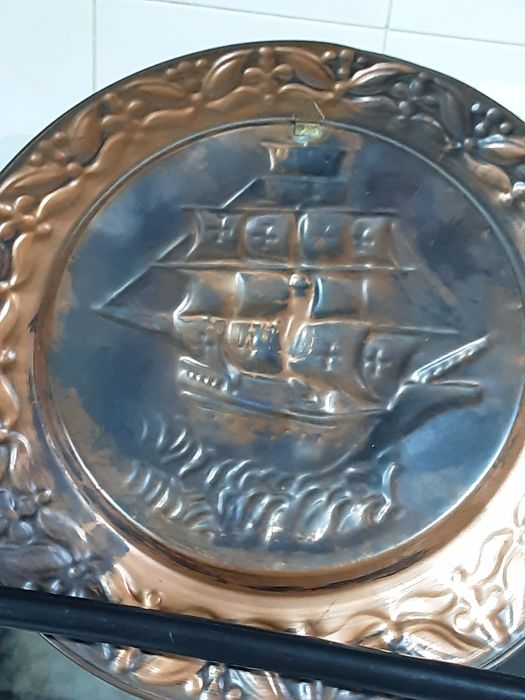 2 pratos  em cobre 25 cm diâmetro