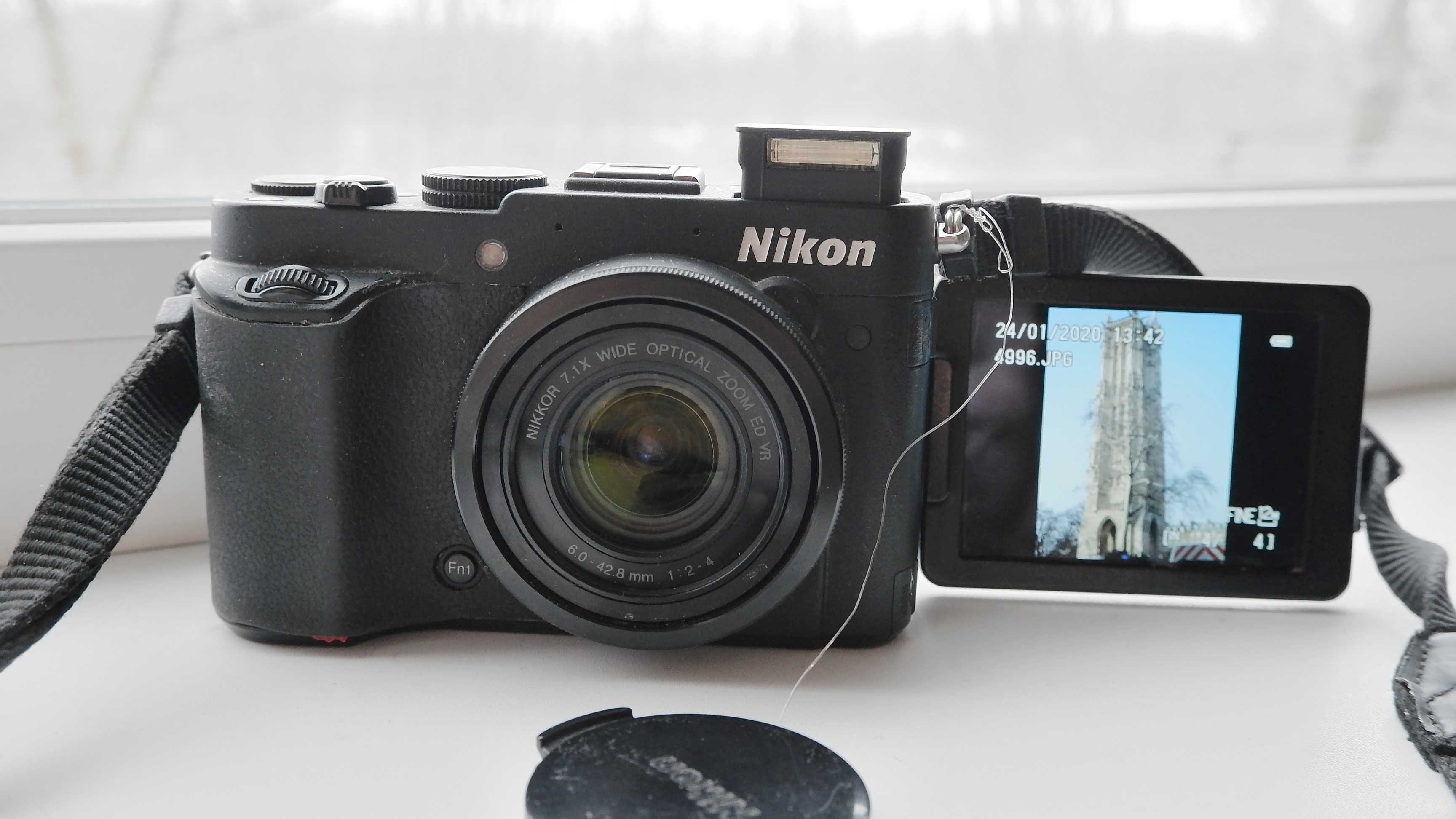 Nikon Coolpix P7700