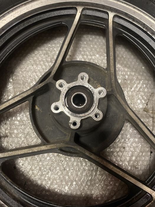 Suzuki GSX 1100 E tylne koło felga opona C365