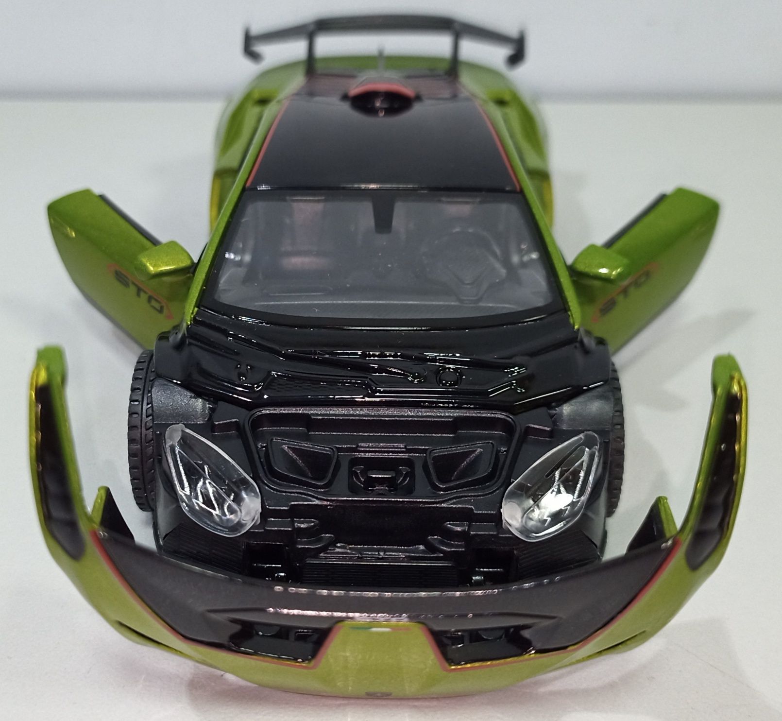 Lamborghini Huracan STO металлическая модель 1:32 RASTAR