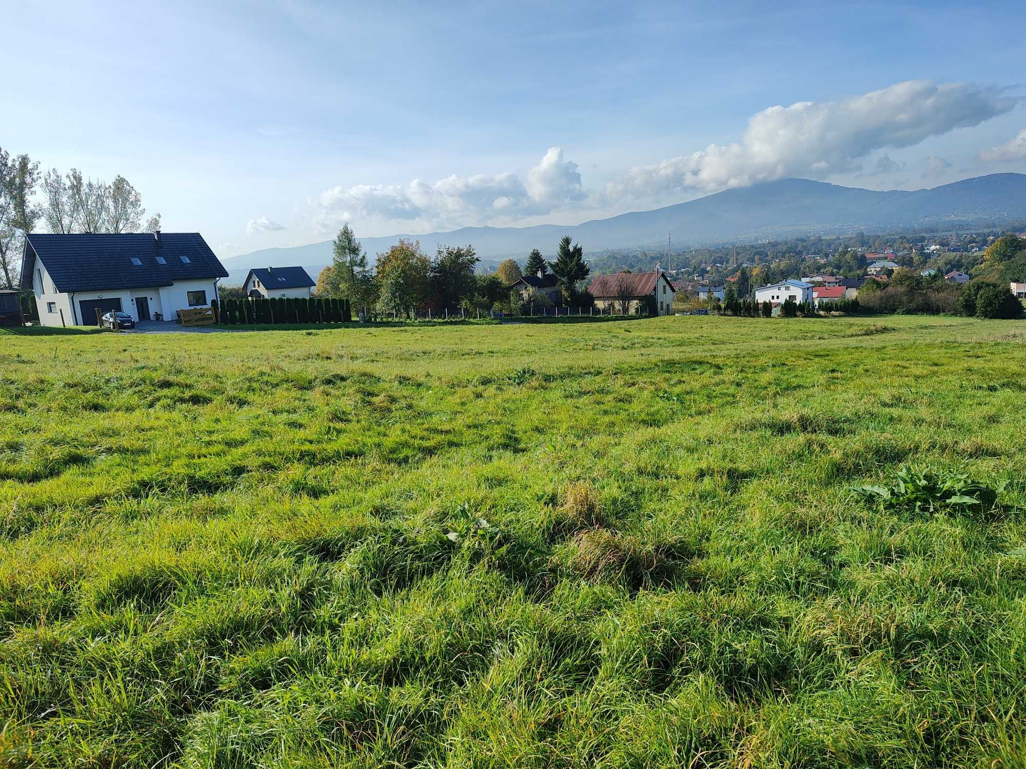 Bezpośrednio: Sprzedam atrakcyjną działkę budowlaną.