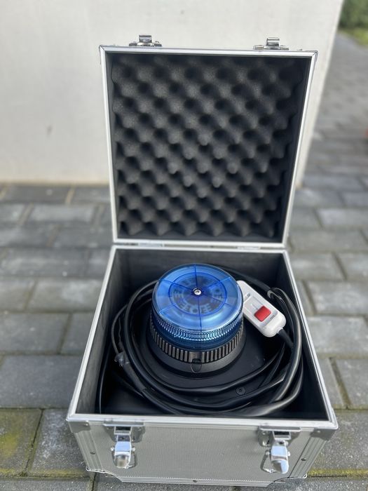 Syrena świetlna samochodowa