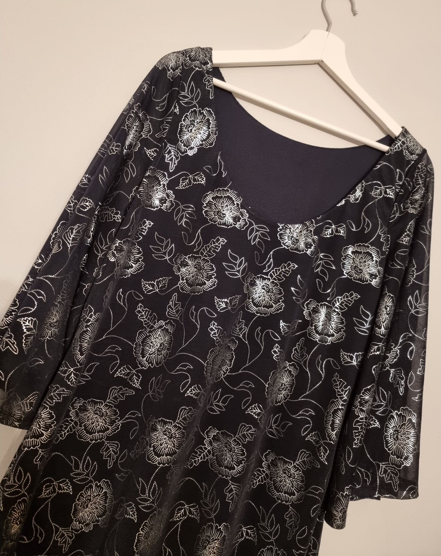 Sukienka czarna w srebrne kwiaty rozmiar 44 Dorothy Perkins
