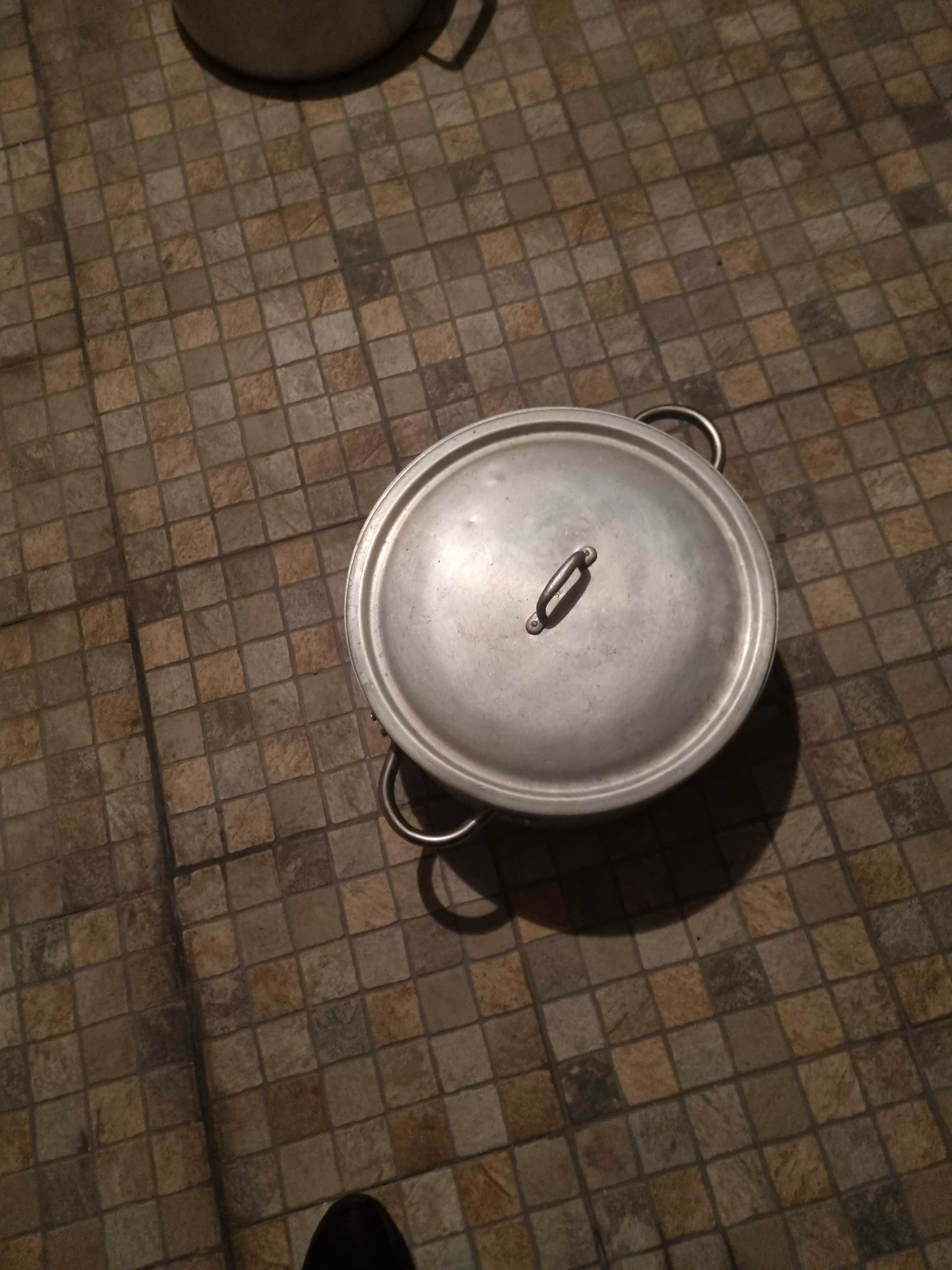 Vende se  3 tachos aluminio