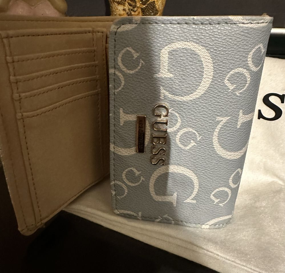 Porta Moedas Guess