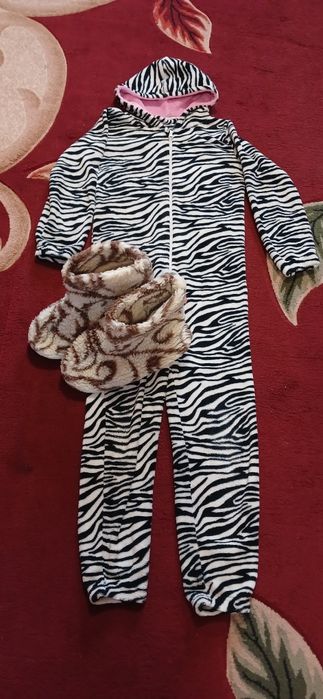 Кігурумі і м'які тапці на дівчинку