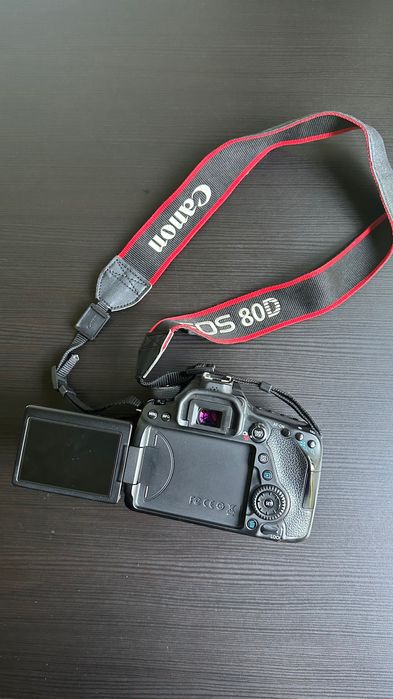 Canon 80 D вживаний в ідеальному стані