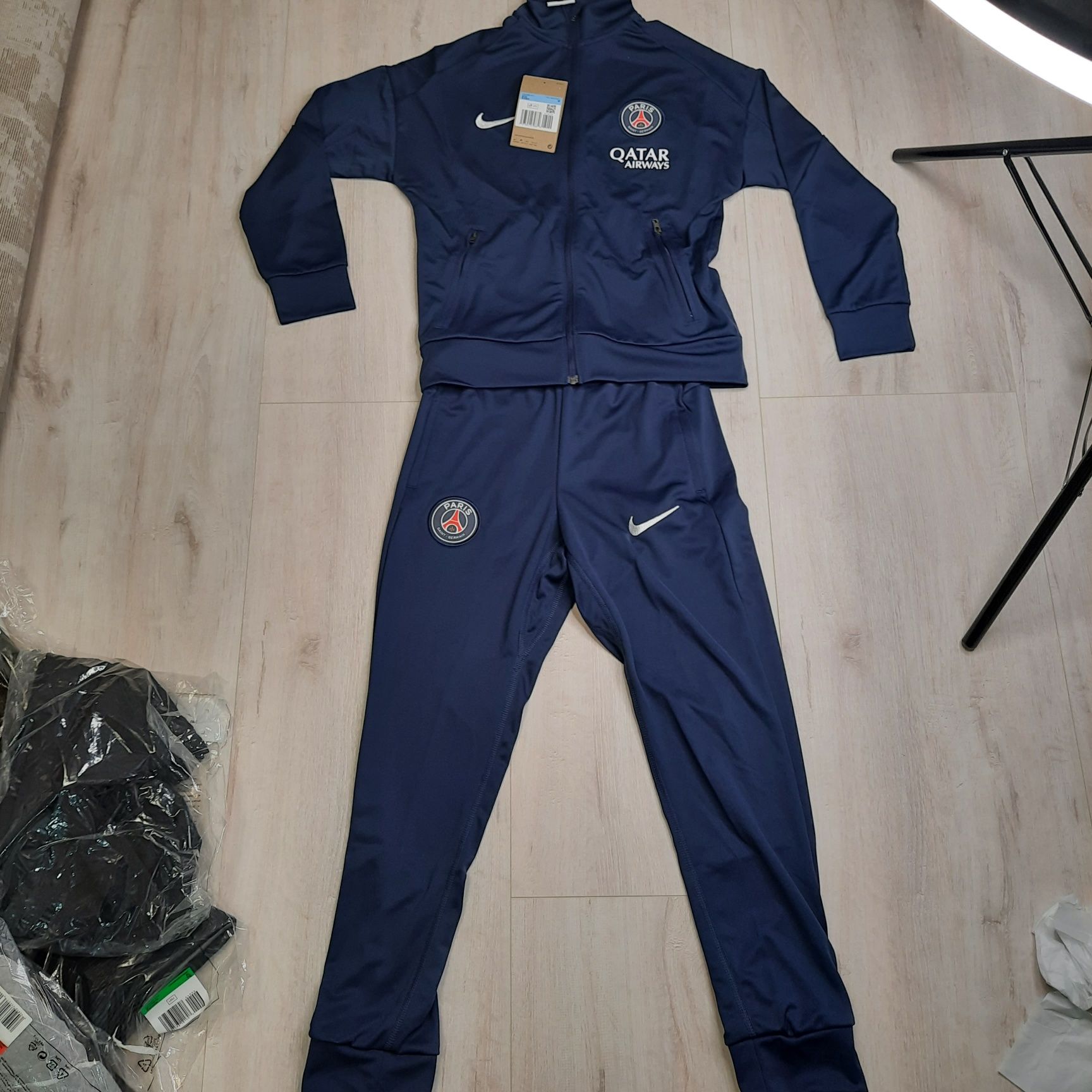 Спортивний костюм Children's tracksuit PSG Academy Pro 2024/25 FQ0063-