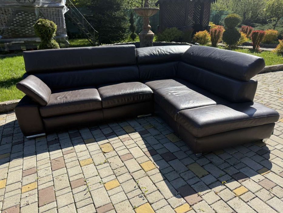 Шкіряний кожаний куток