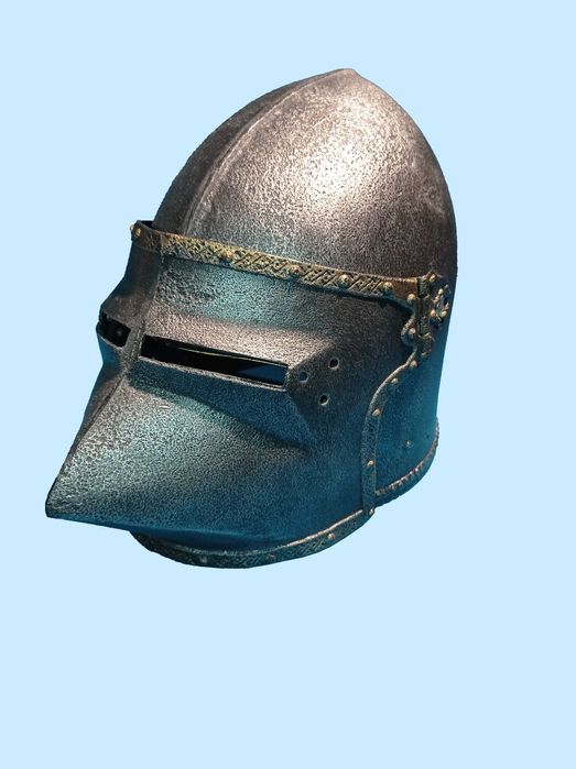 Hełm rycerski z przyłbicą