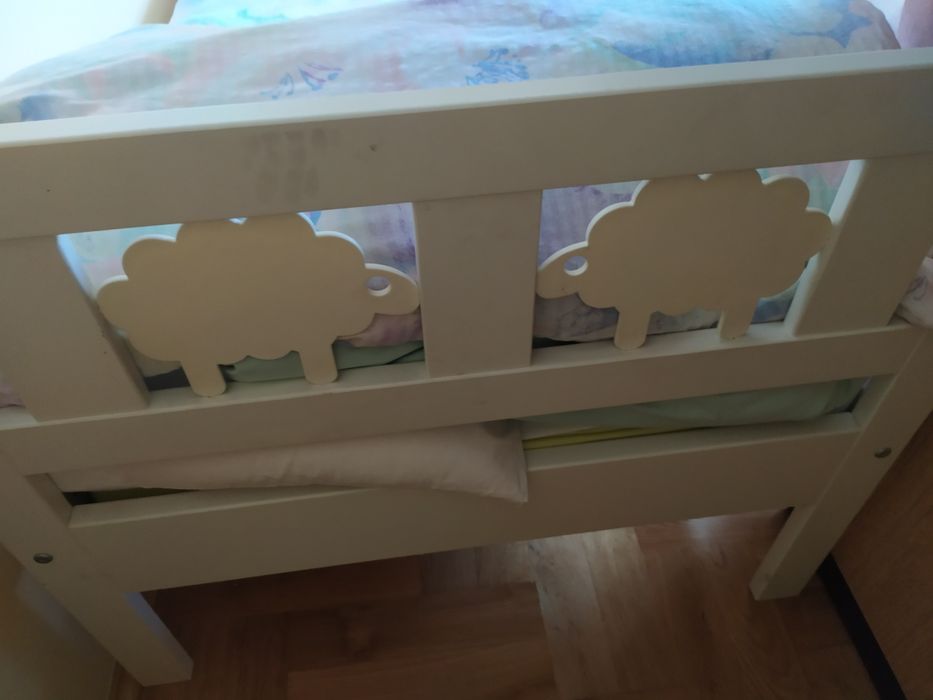 Łóżko dziecięce Ikea z materacem i stelażem 160 x 70 .