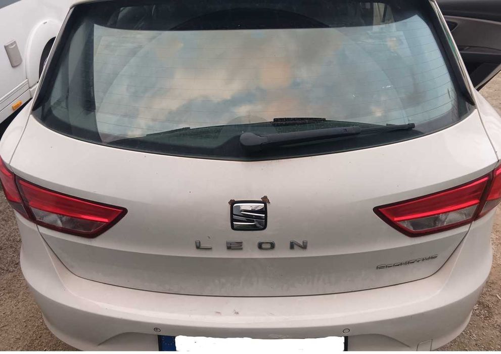 SEAT LEON Ecomotive 1.6 TDI. Diesel - 2016 rok, 110 KM. Uszkodzony