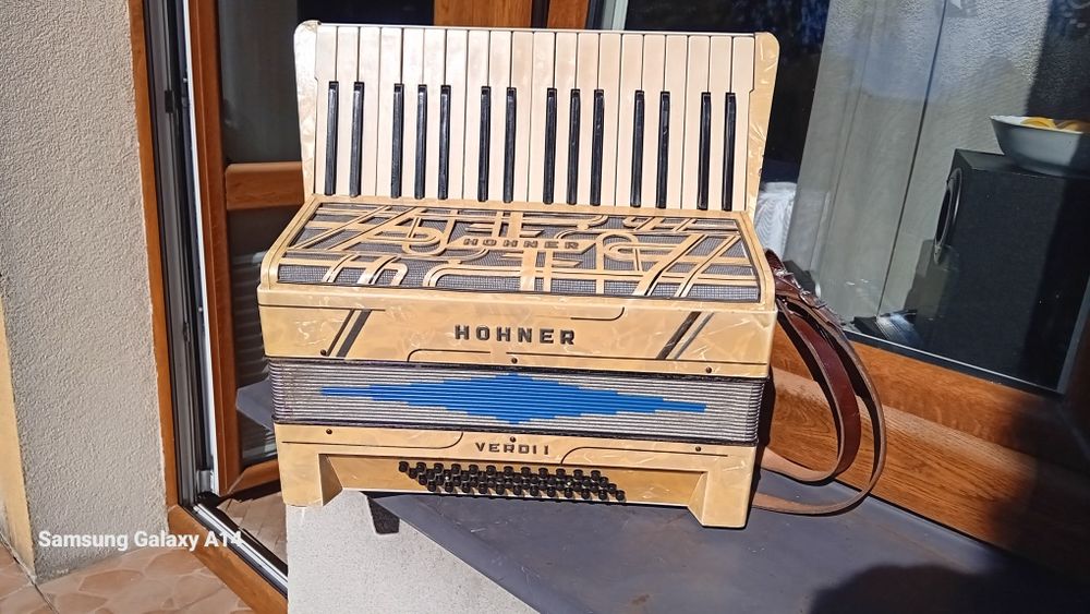 Akordeon hohner Verdi I 48 basów stan dobry z walizką