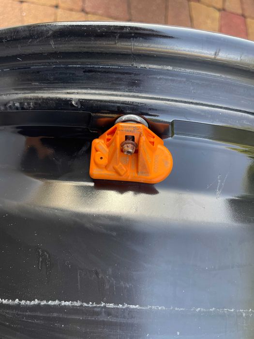 3742. Alufelgi 17" czarne Focus Mondeo S-max C-max Volvo 7J ET50 5x108