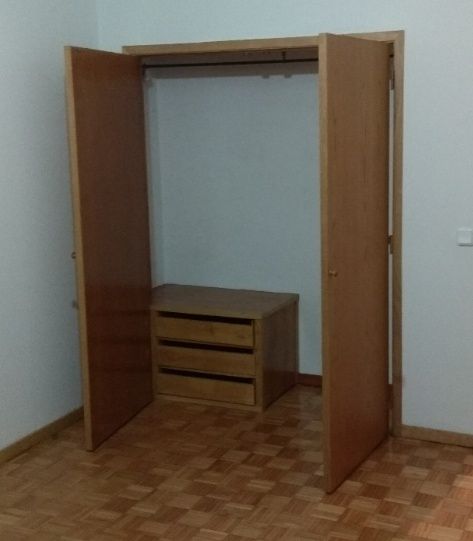 2 frentes de roupeiro (200x150 c/aros incluídos)