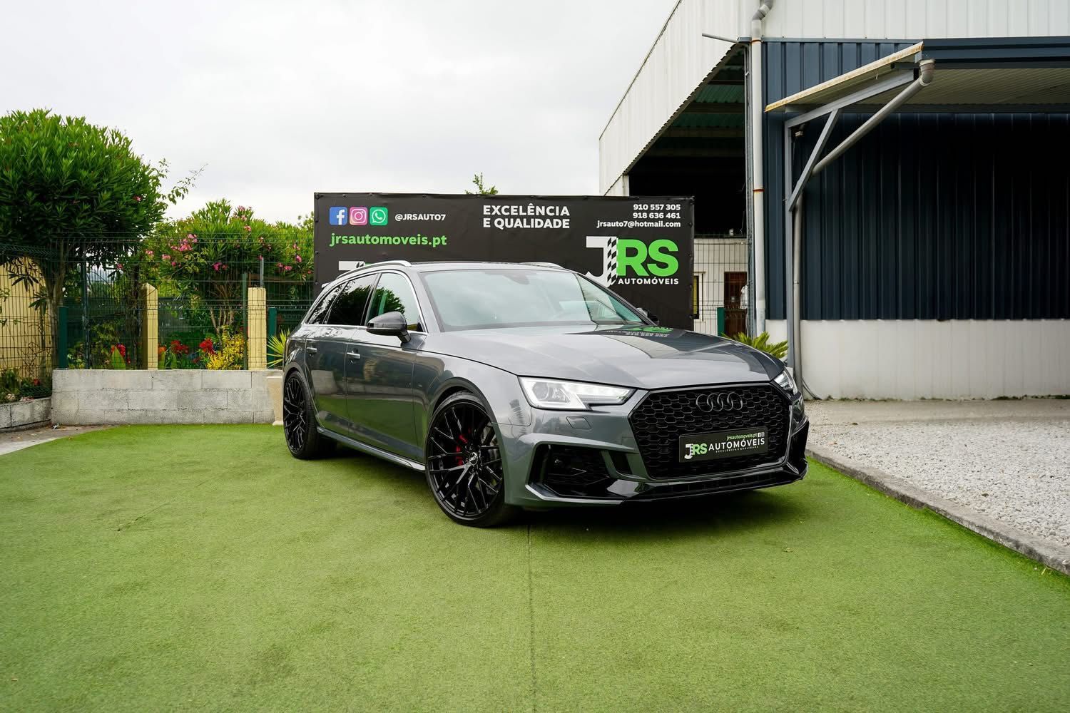 Audi A4 Avant S Tronic look rs4
