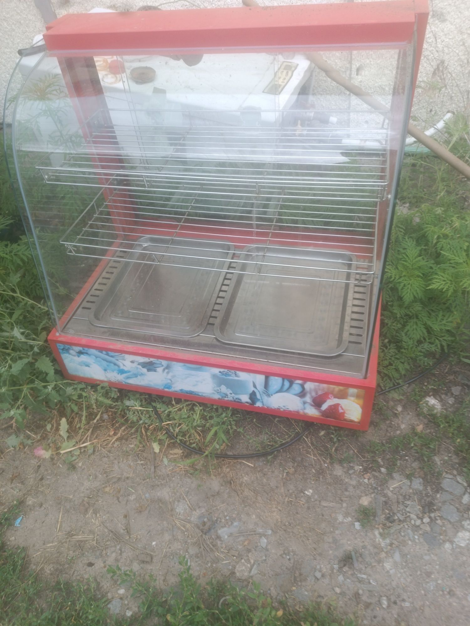 Продам тепловую витрину