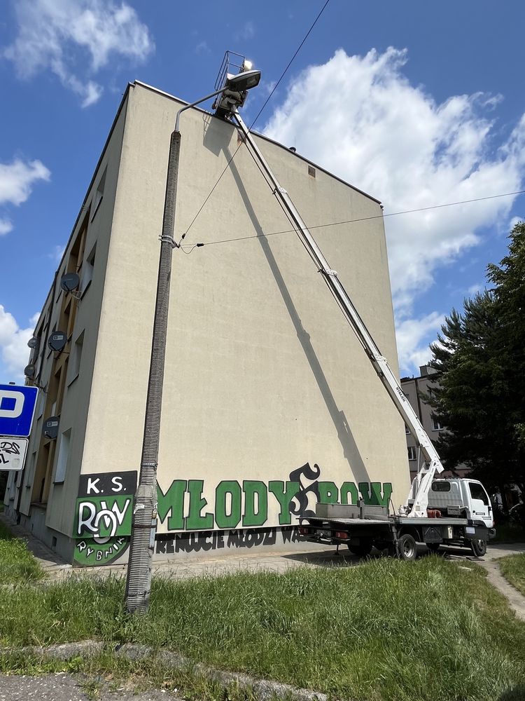 Podnośnik koszowy, zwyżka 19 metrów do wynajęcia z operatorem.