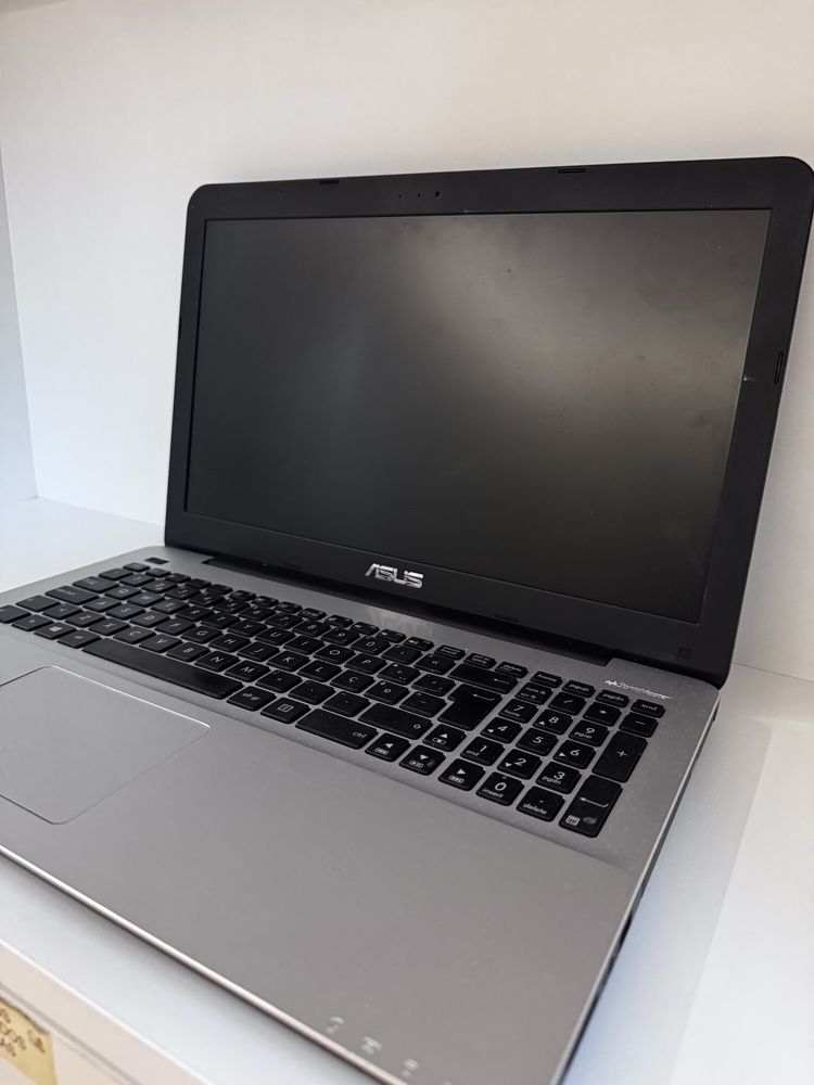 Portátil ASUS 8Gb RAM INTEL I7