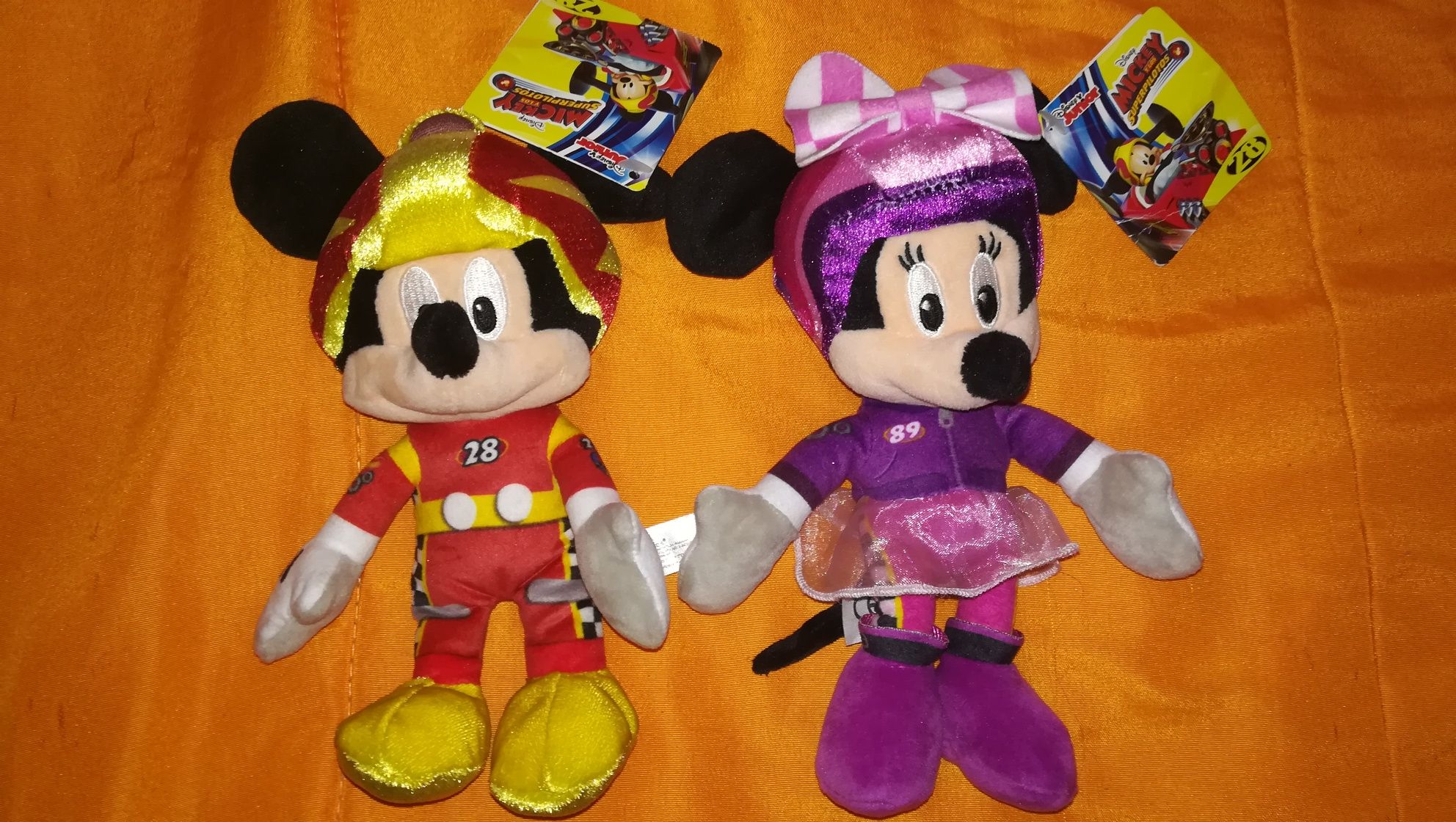 ARTIGOS NOVOS - Peluches 20 Cm Mickey e Minnie Super Pilotos