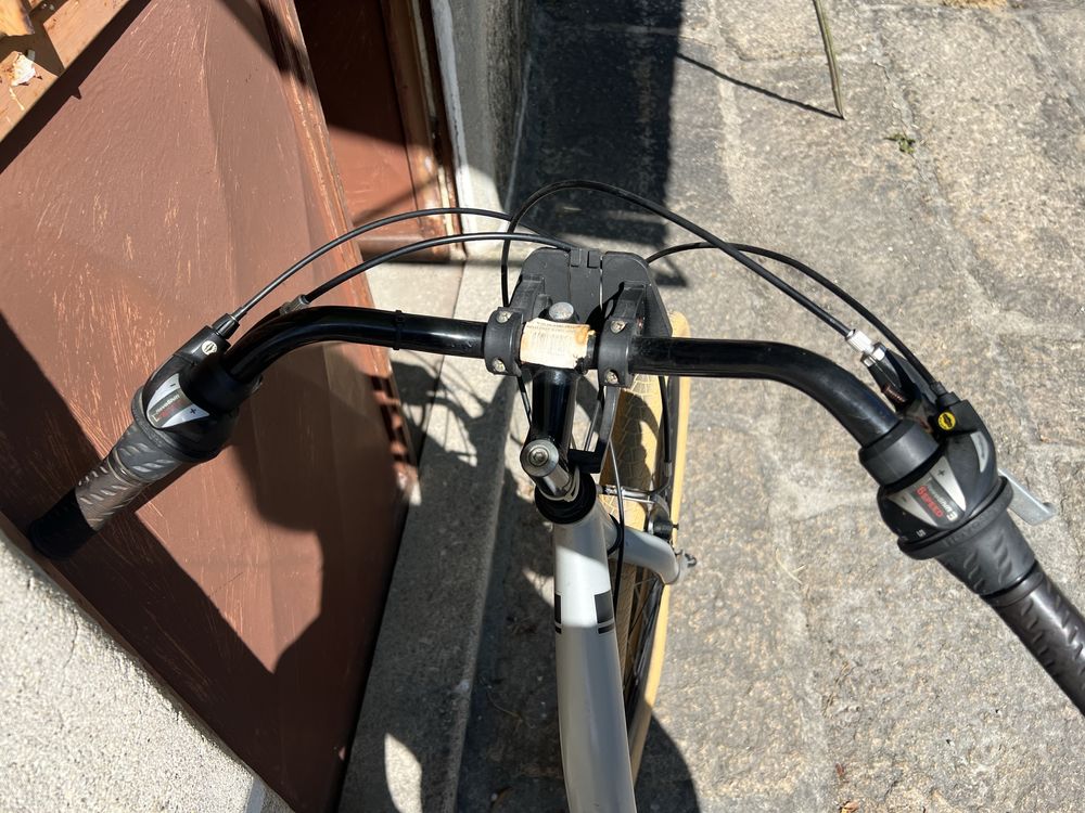 Bicicleta cidade - mulher