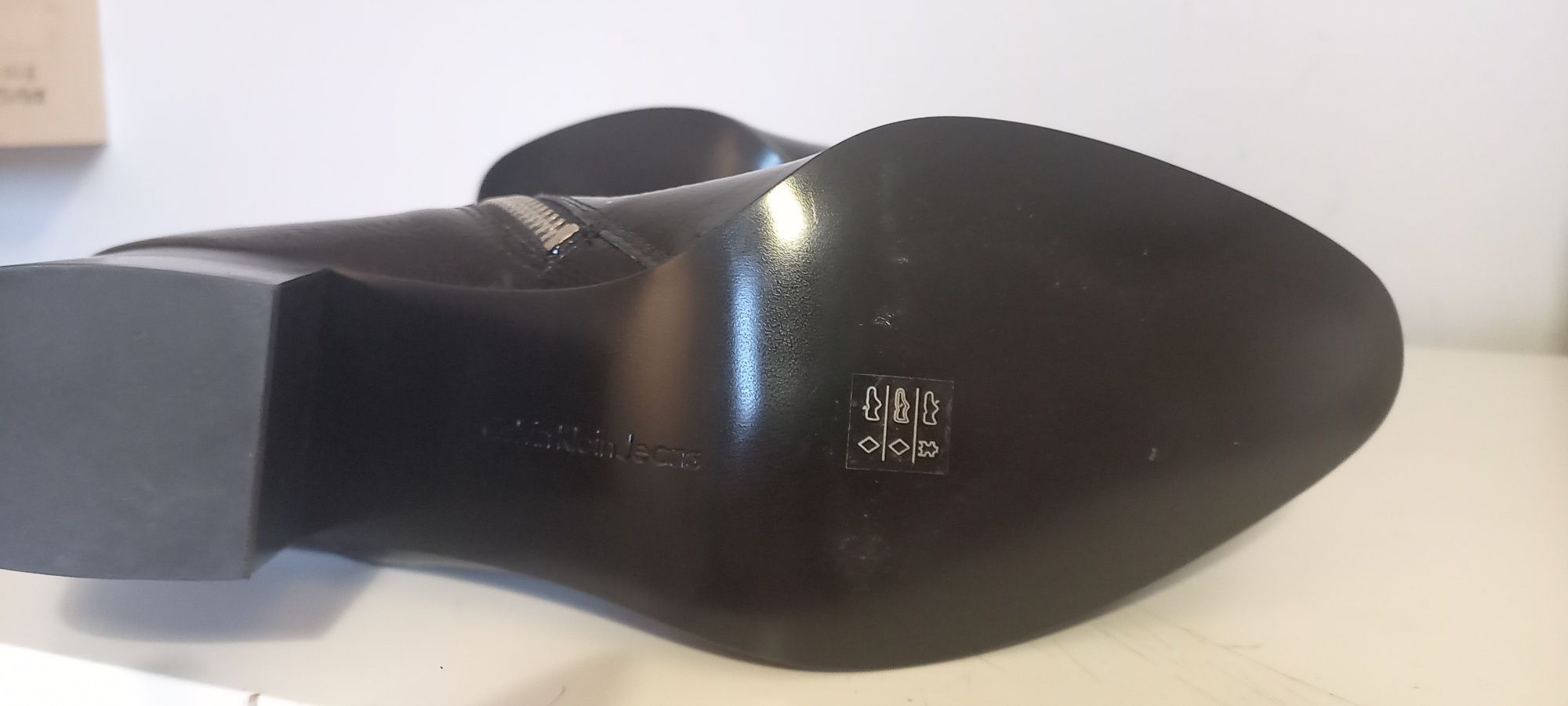 Botki na obcasie Calvin Klein