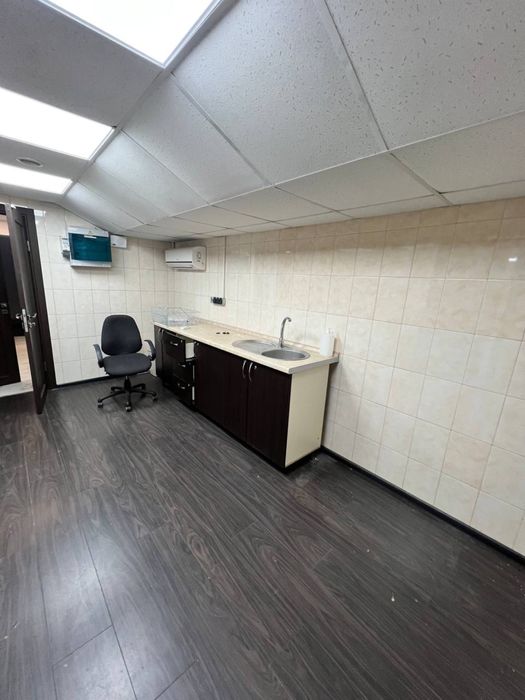 Сдам офис на 9 кабиентов с ремонтом , Центр