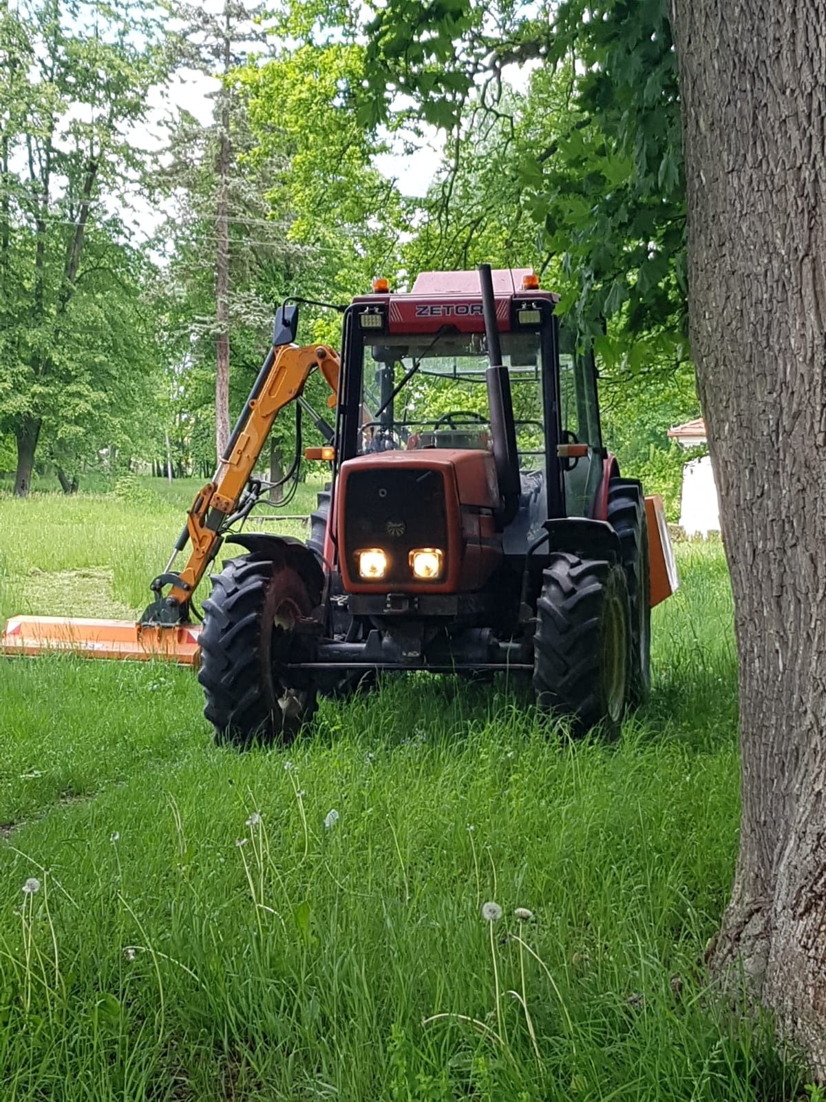 Koszenie nieużytków kosiarka bijakowa, koparka, glebogryzarka