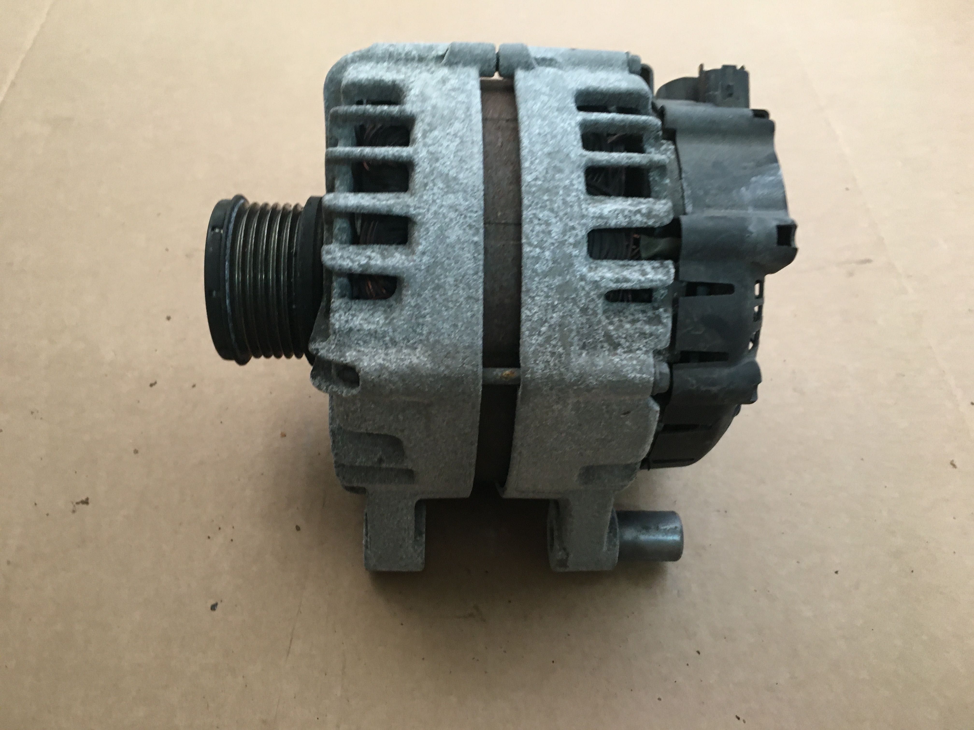 Alternator citroen peugeot 2.0 hdi