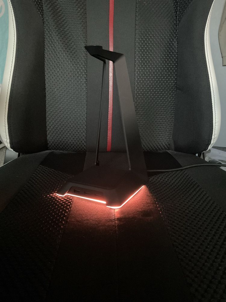 Stojak na słuchawki Razer Base Station Chroma